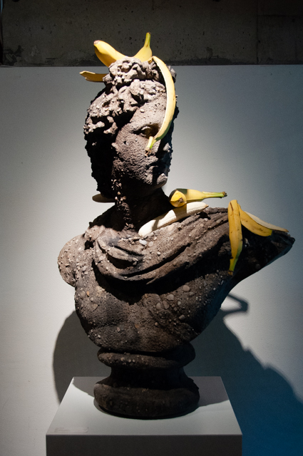 トニー・マテリ《Bust》2018:スマイルズ遠山正道。アートはビジネスではないが、ビジネスはアートに似ている。「誰もが生産の連続の中に生きている」の意味するもの。 | ARTS ECONOMICS 05